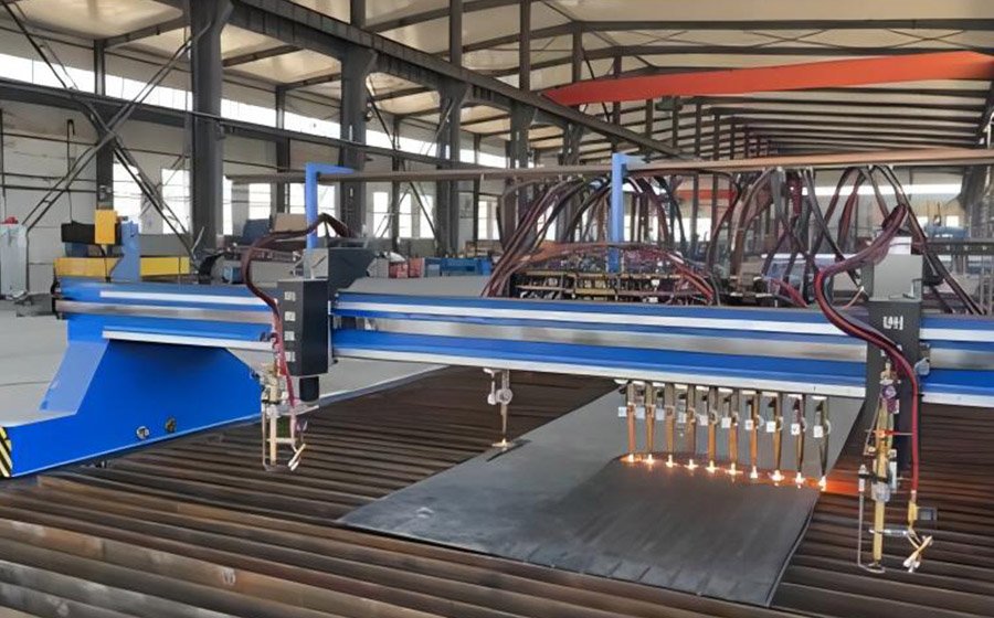 The CNC flame cutting machine